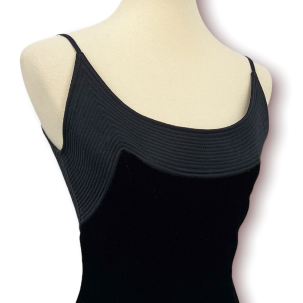 VINTAGE Valentino Boutique Black Velvet Quilted Detail Cami Top Size 10 - Picture 4 of 10